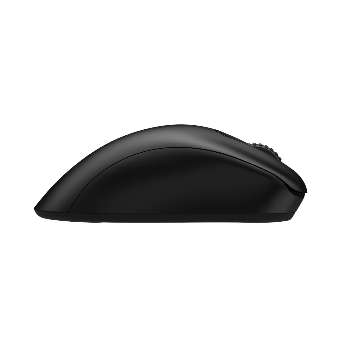 Mouse wireless nero in profilo laterale su sfondo bianco.