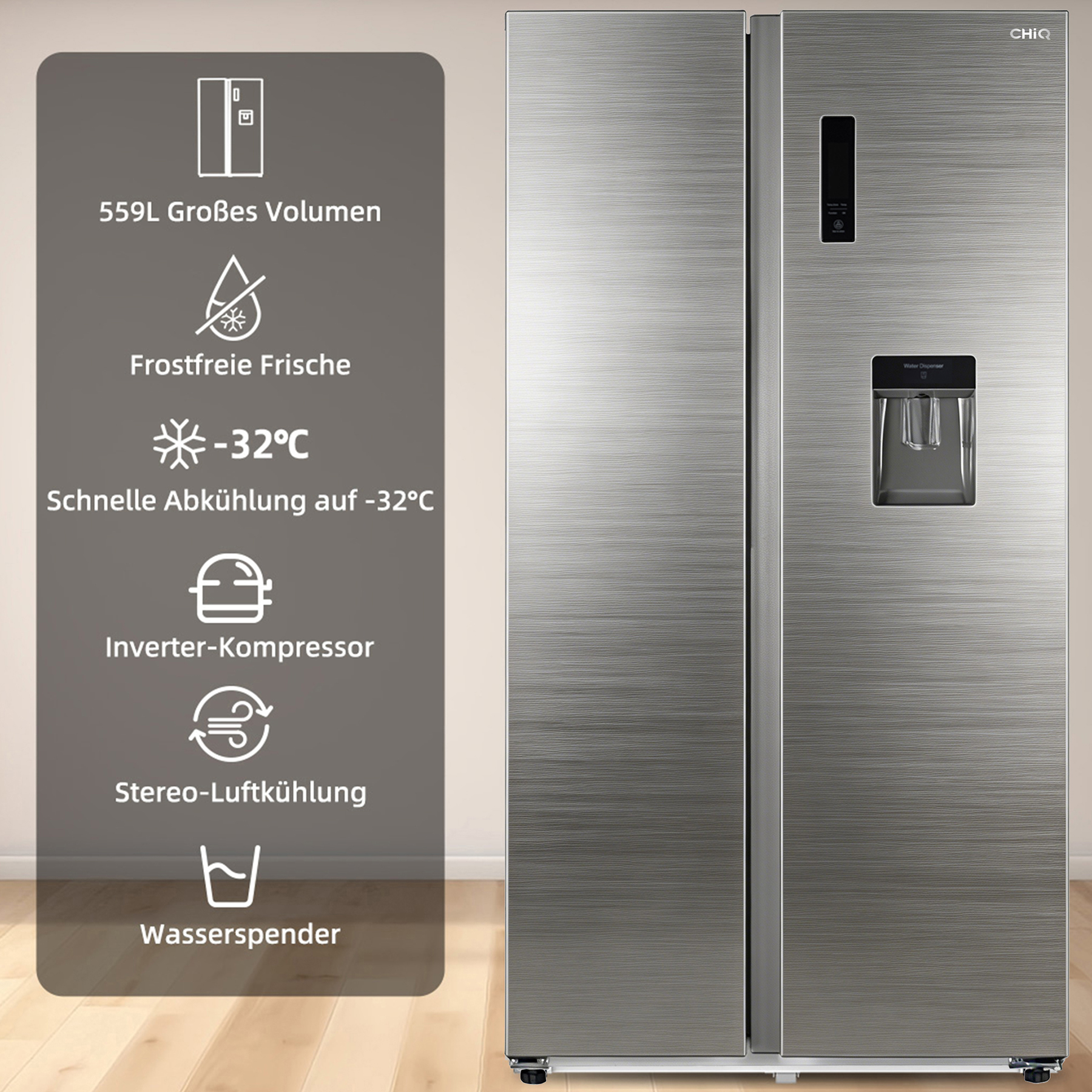 Ein silberner Side-by-Side-Kühlschrank mit Wasserspender und Infotafel.