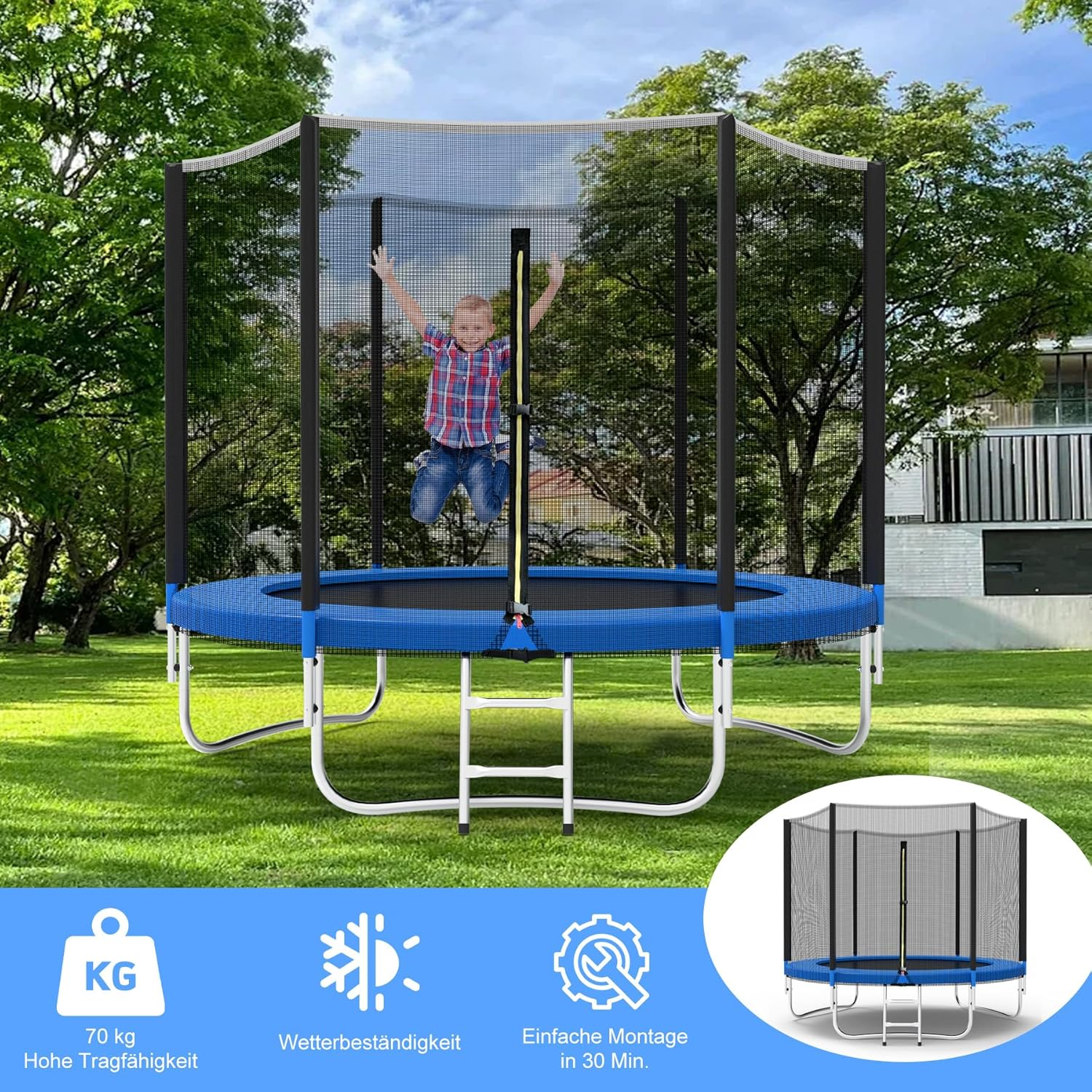 Ein Junge springt auf einem blauen Trampolin im Garten. Es gibt einen Sicherheitsschutz.