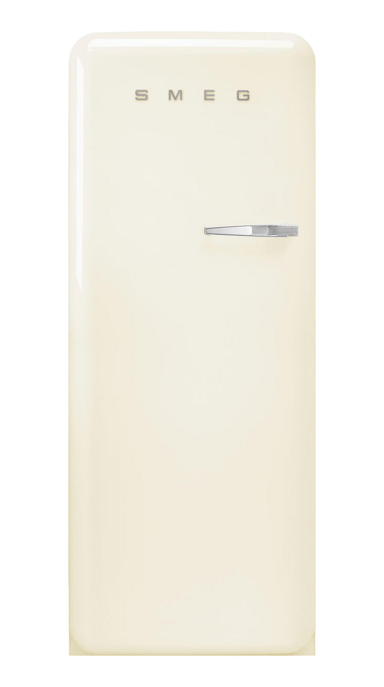 Una porta di frigorifero Smeg color crema con maniglia argentata.