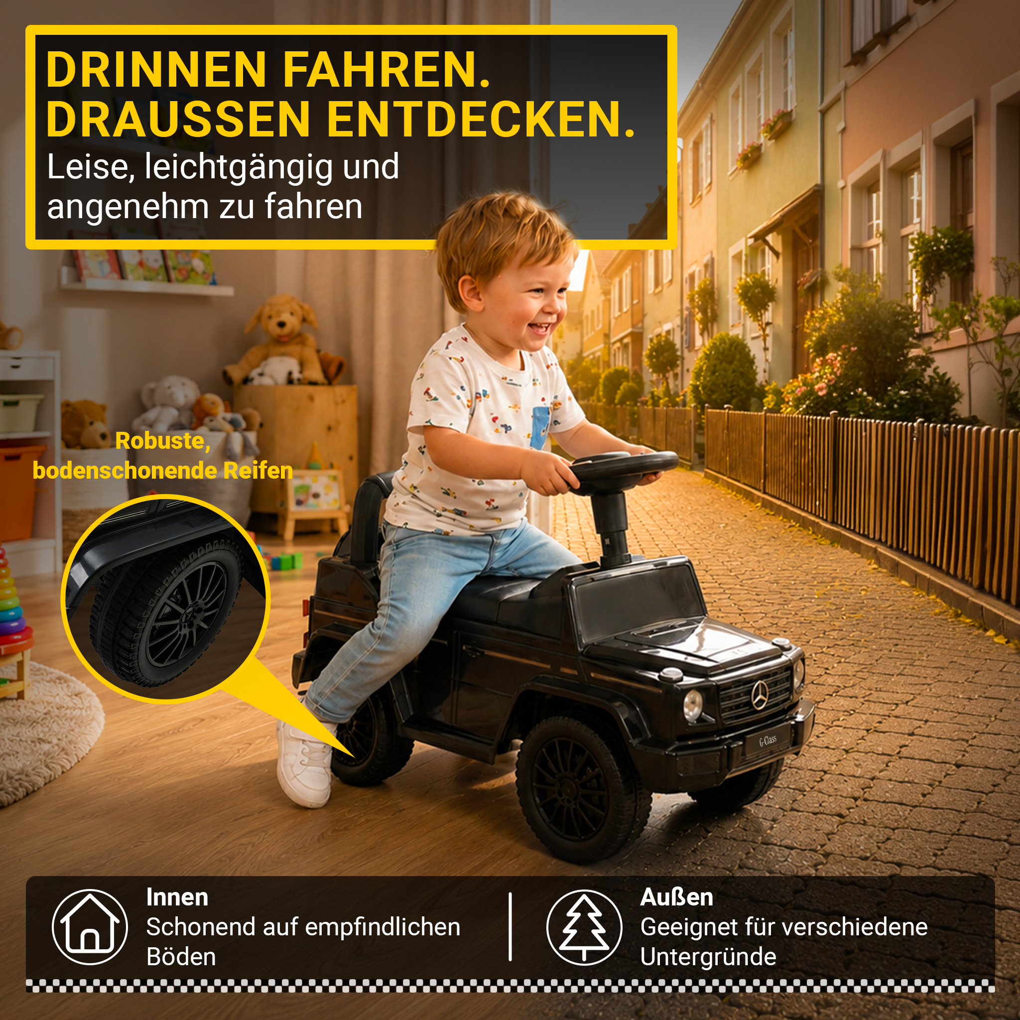 Ein Junge fährt ein schwarzes Spielzeugauto auf einer Straße mit Häusern.