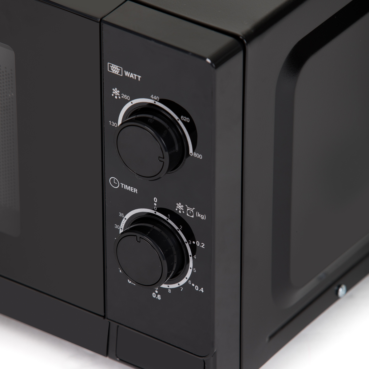 Schwarze Mikrowelle mit zwei Drehreglern für Watt und Timer.