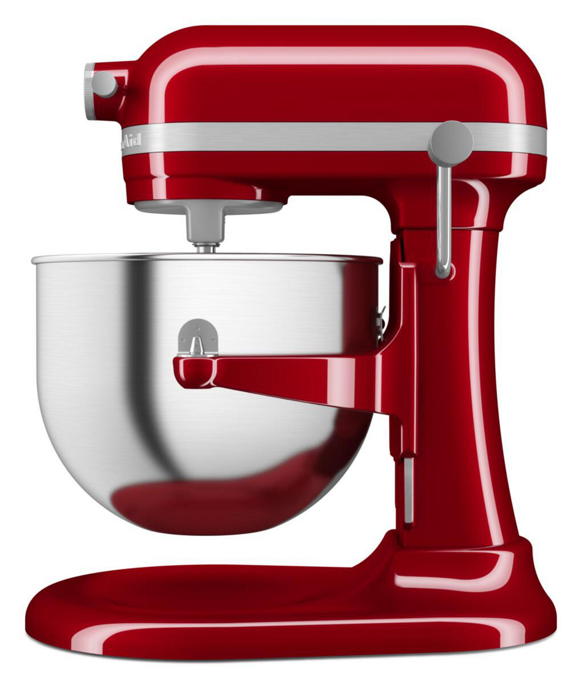 Ein roter KitchenAid-Standmixer mit silberner Schüssel und Chromdetails, auf weißem Grund.