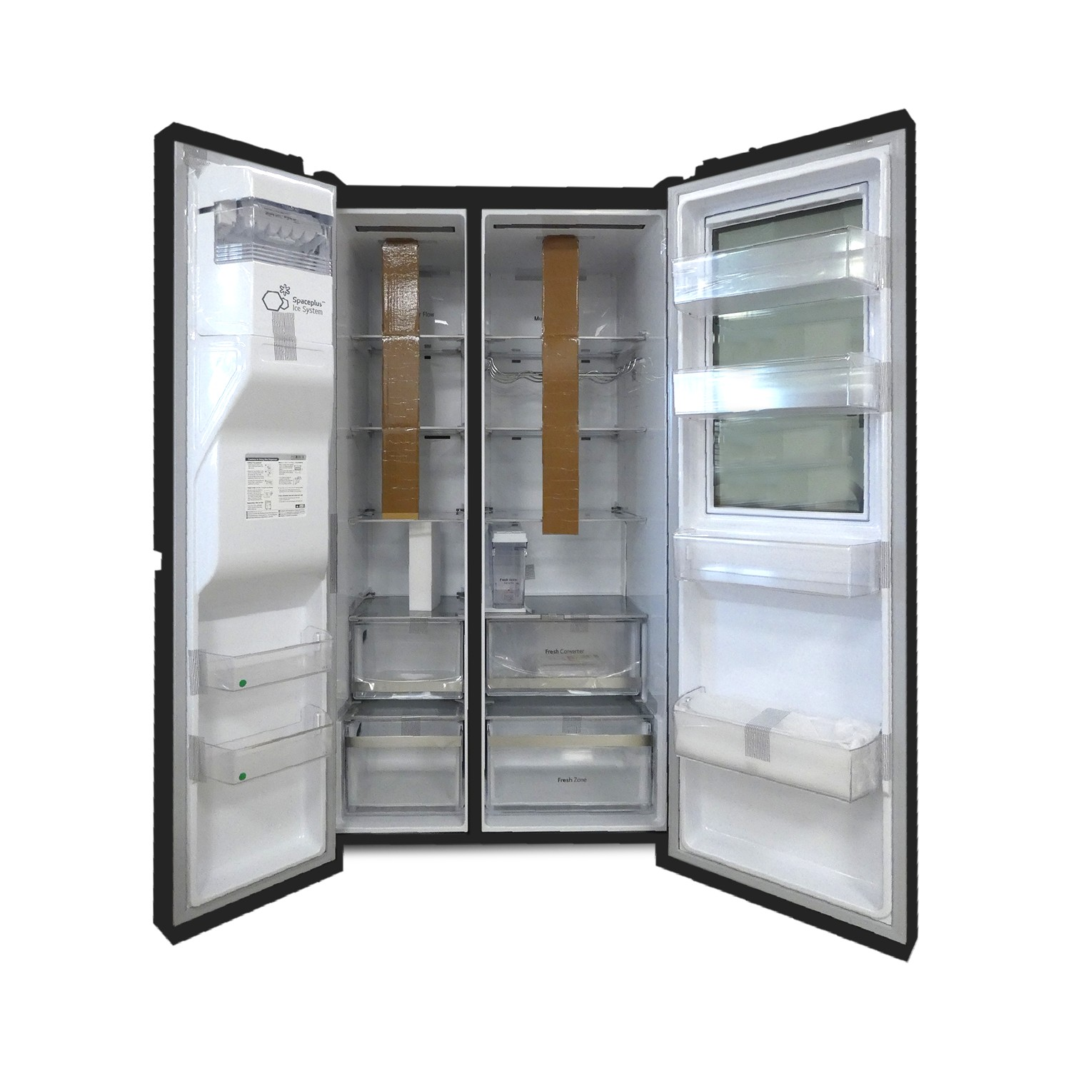 Ein offener schwarzer Kühlschrank mit zwei Türen, weißem Innenraum und Glasregalen.