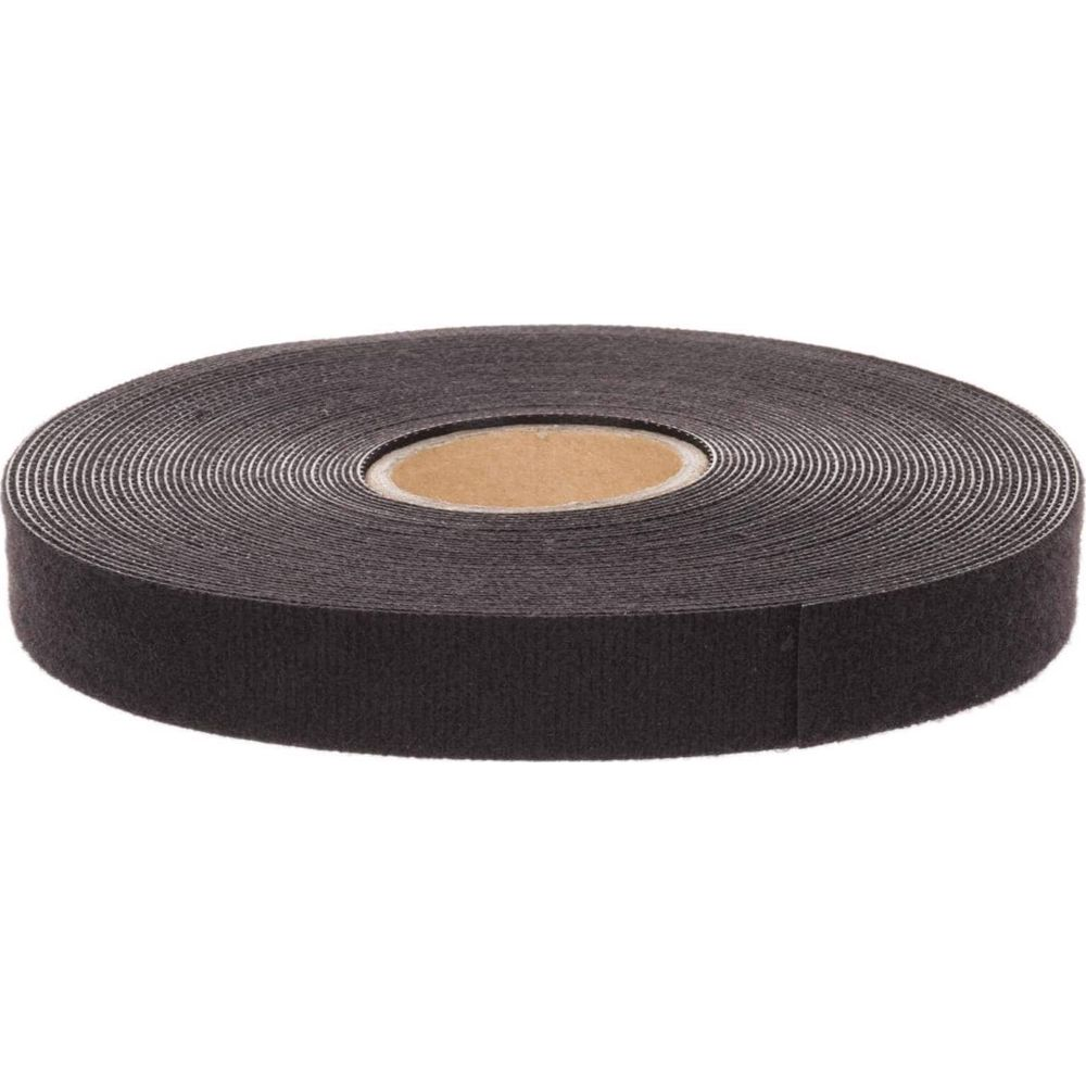 Eine Rolle schwarzes Klettband auf weißem Hintergrund.