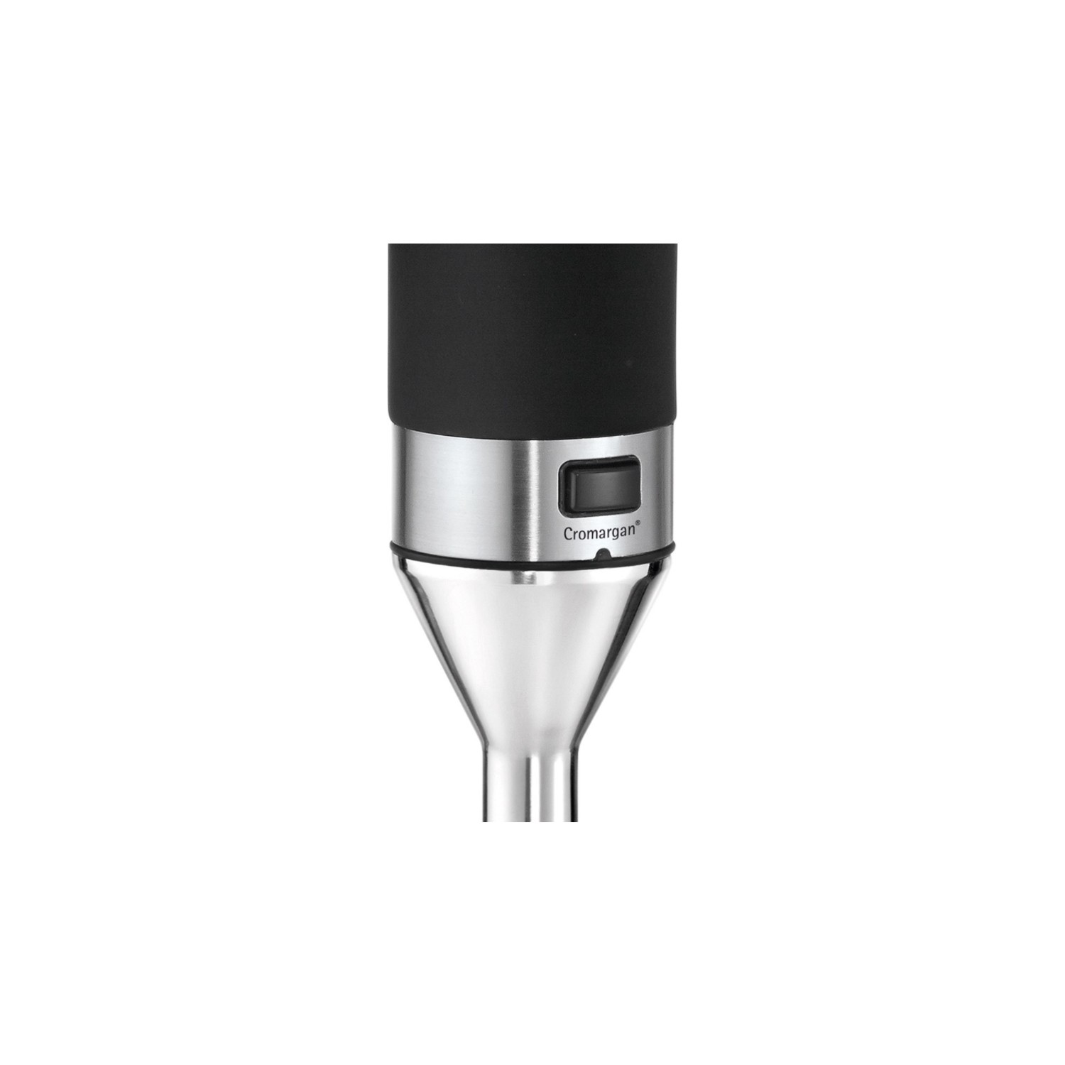 Nahaufnahme eines Stabmixers mit schwarzem Griff, Metallring und Cromargan-Logo.