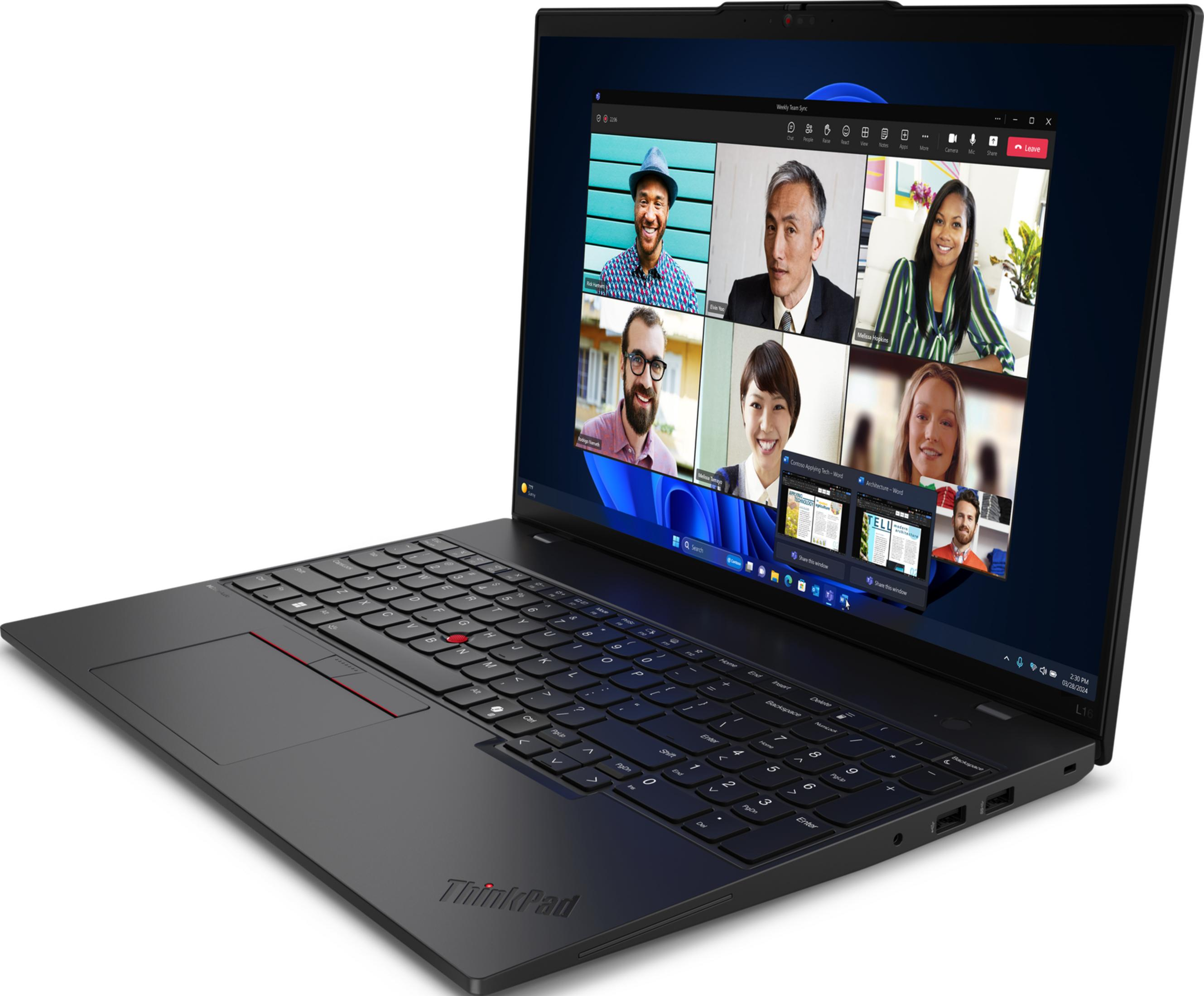 Schwarzer Laptop mit einem Videokonferenzbildschirm, der mehrere Personen zeigt.