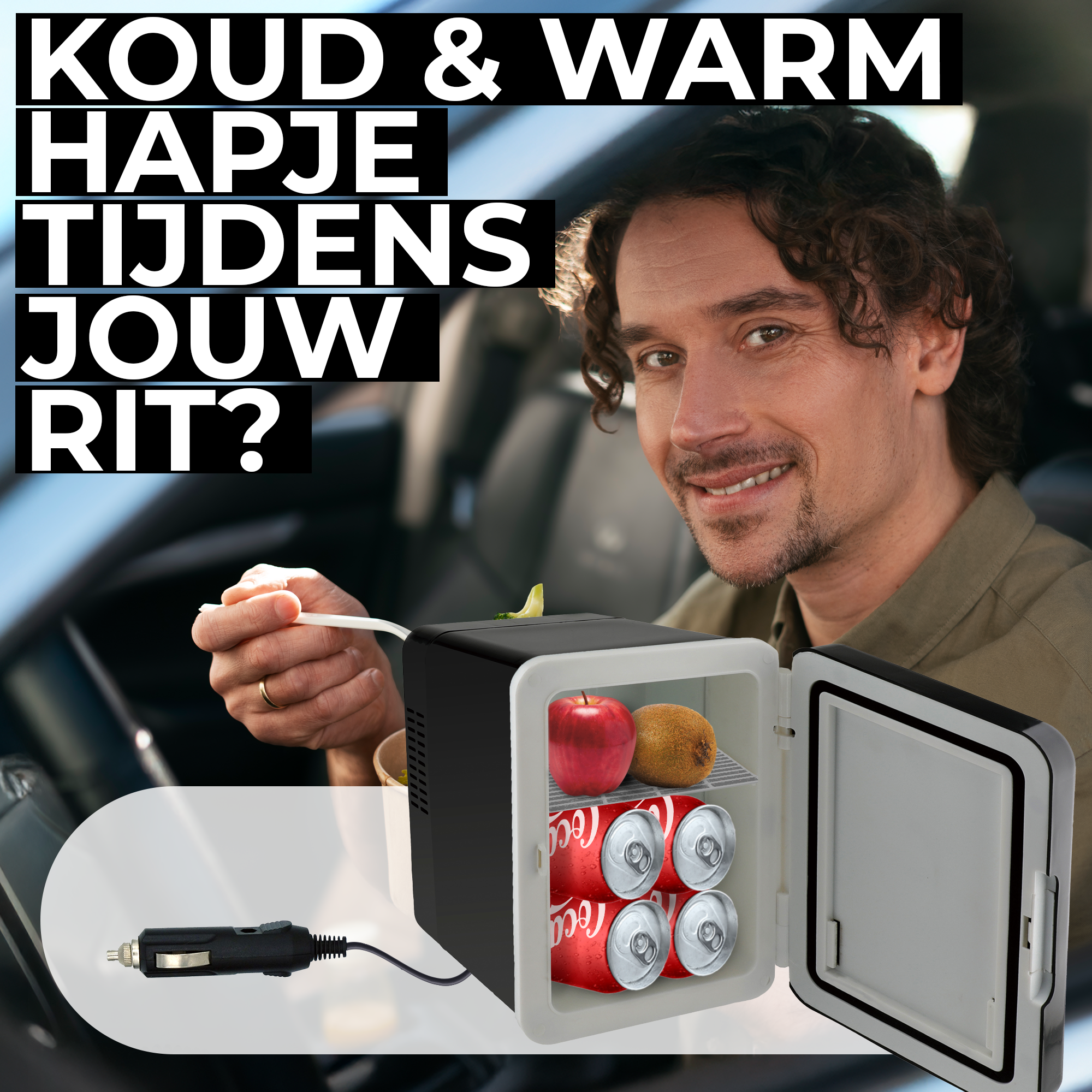 Homme mangeant dans une voiture à côté d'un mini-frigo avec canettes et fruits. Adaptateur allume-cigare.
