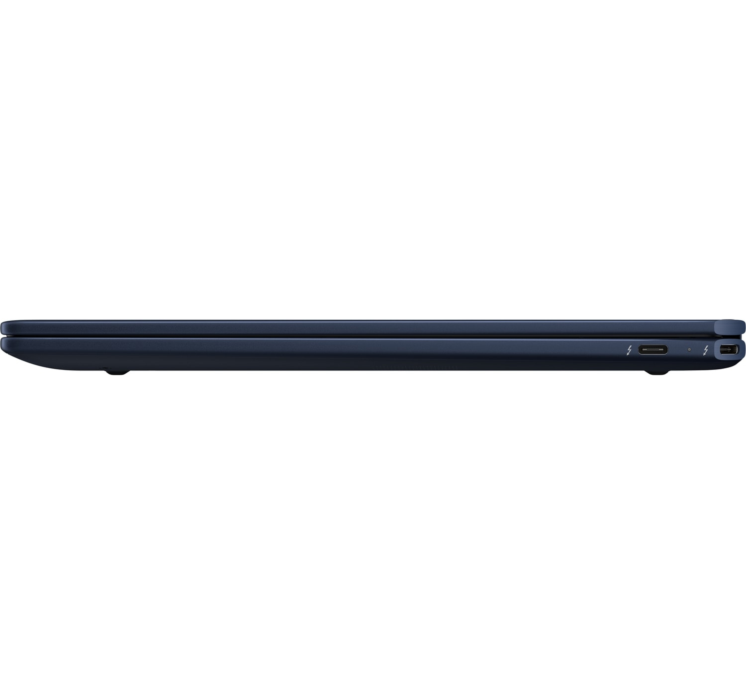 Seitenansicht eines geschlossenen marineblauen Laptops mit zwei USB-C-Anschlüssen und einer Kopfhörerbuchse.