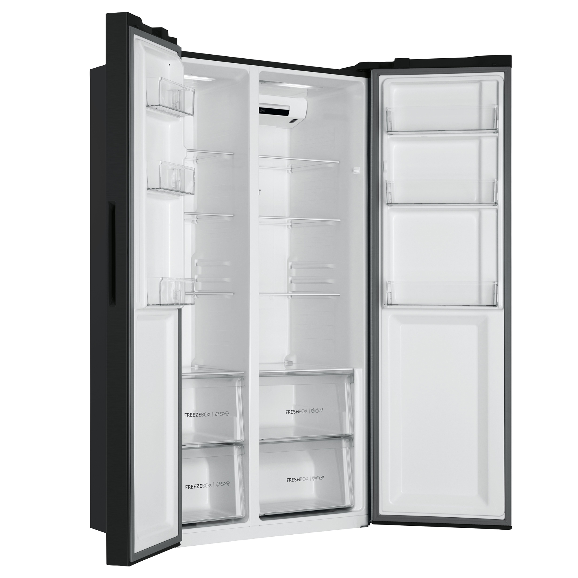 Ein offener schwarzer Kühlschrank mit zwei Türen und weißen Innenfächern.