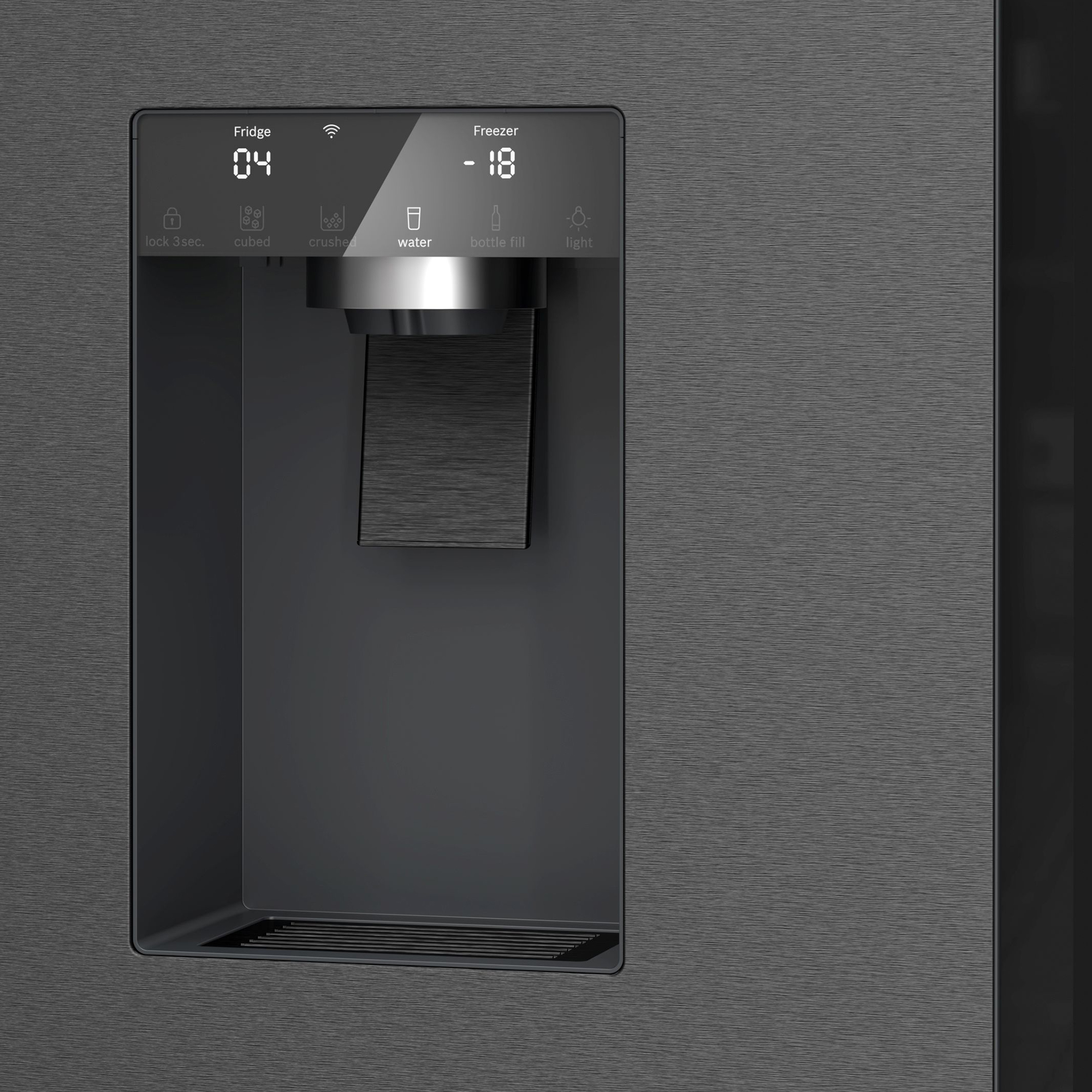 Ein dunkelgrauer Kühlschrank mit Digitalanzeige für 4°C Kühlschrank und -18°C Gefrierschrank.