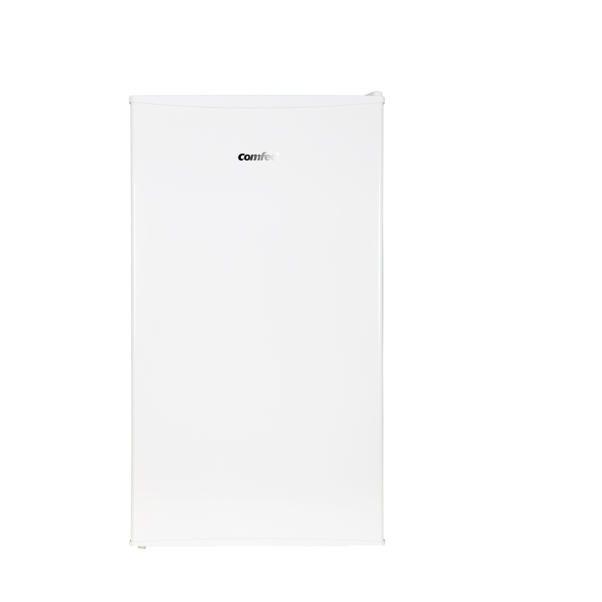 Een witte, slanke koelkast met het Comfee-logo bovenop de deur.