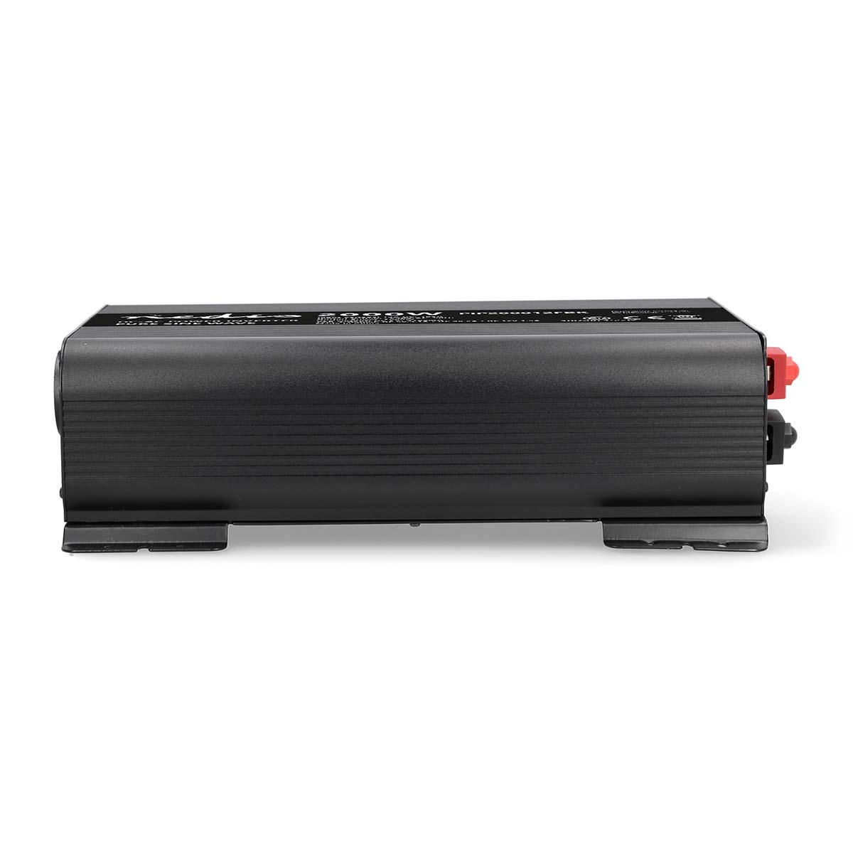 Zwarte omvormer met ventilatiesleuven en rode en zwarte aansluitingen.