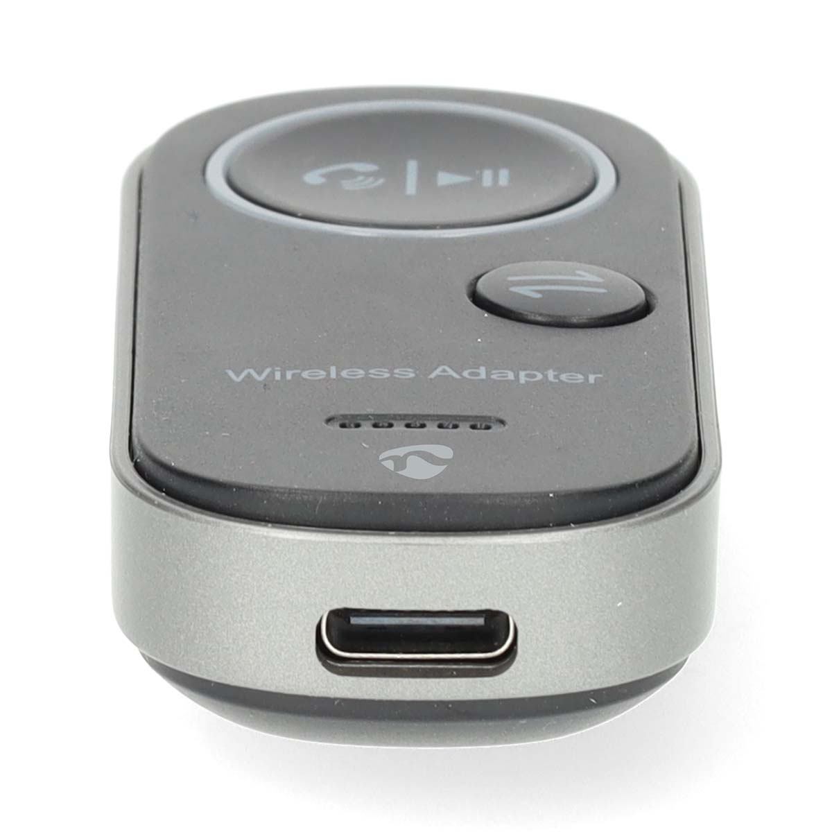 Ein kompakter schwarzer Wireless Adapter mit USB-C Anschluss und Bedientasten.