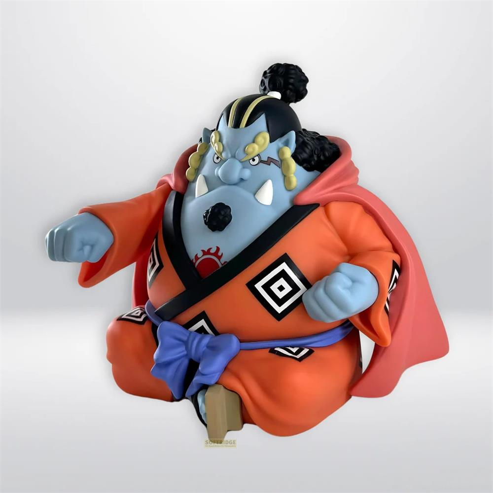 Un personaje azul con ropa naranja y capa roja se sienta.