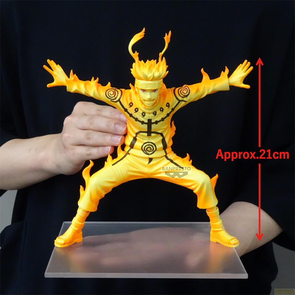 Eine gelbe Naruto-Figur in der neunten Schwanzmodus-Form mit Flammen.