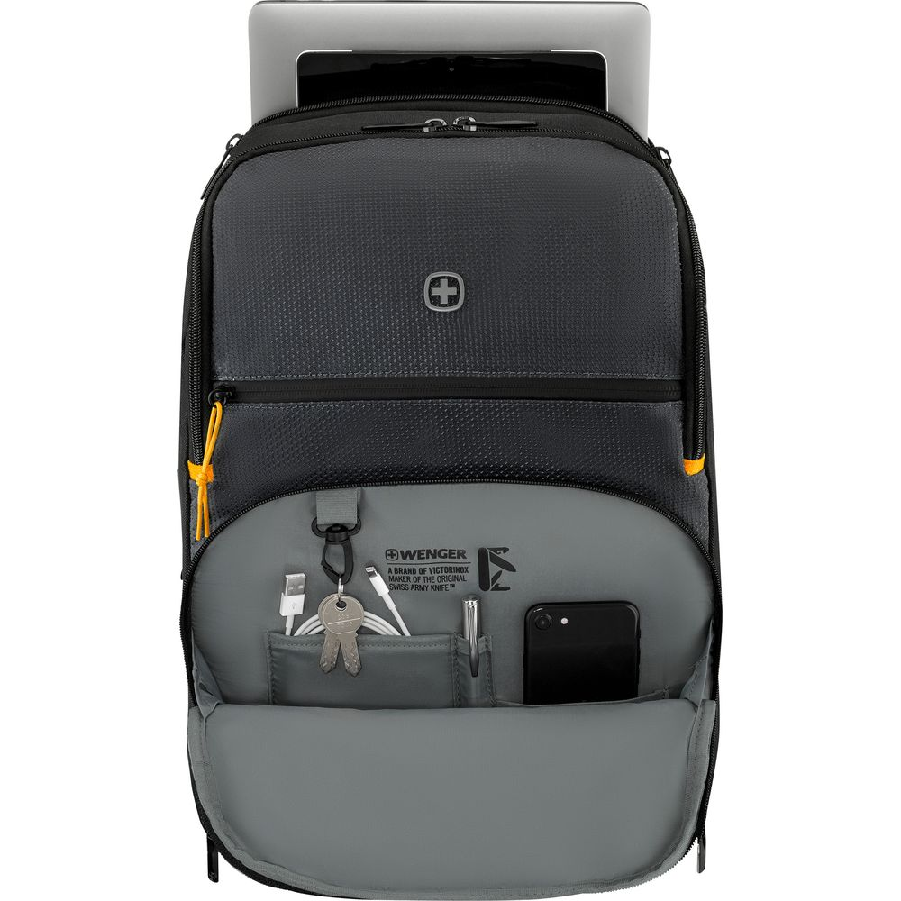 Schwarzer Rucksack mit Laptop und Organizer-Fach mit Handy, Schlüsseln, Stift und Ladekabel.