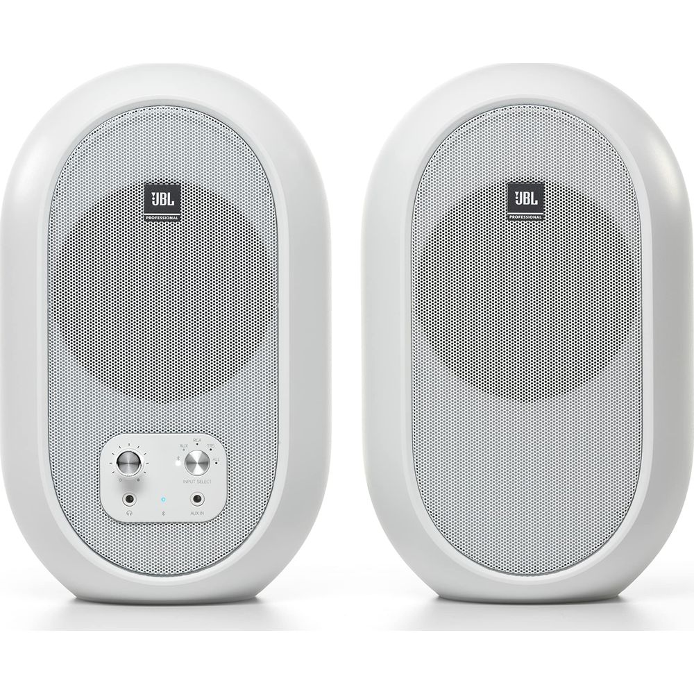 Due altoparlanti JBL bianchi uno accanto all'altro su sfondo bianco.