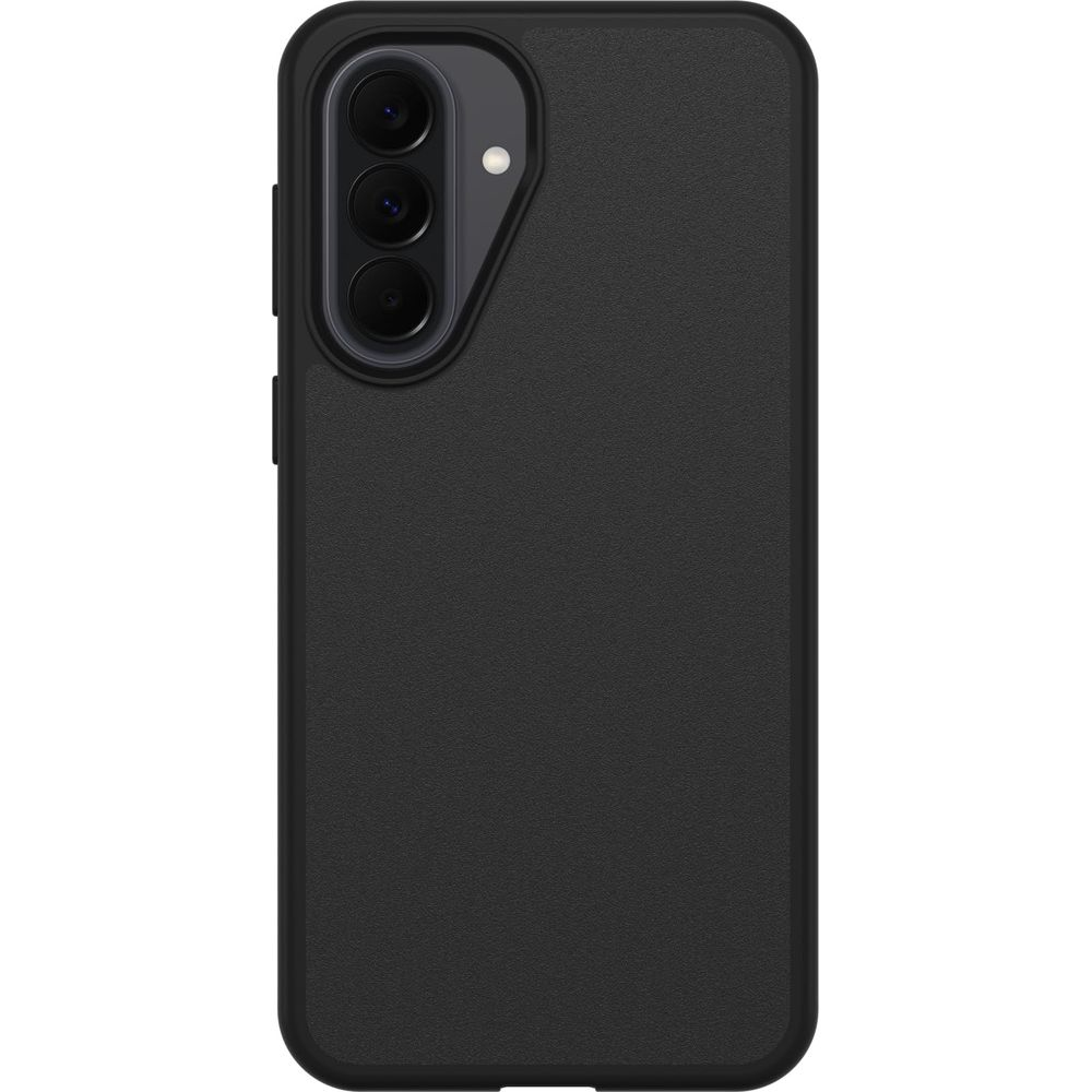 Coque de téléphone noire avec découpe triple caméra sur fond blanc.