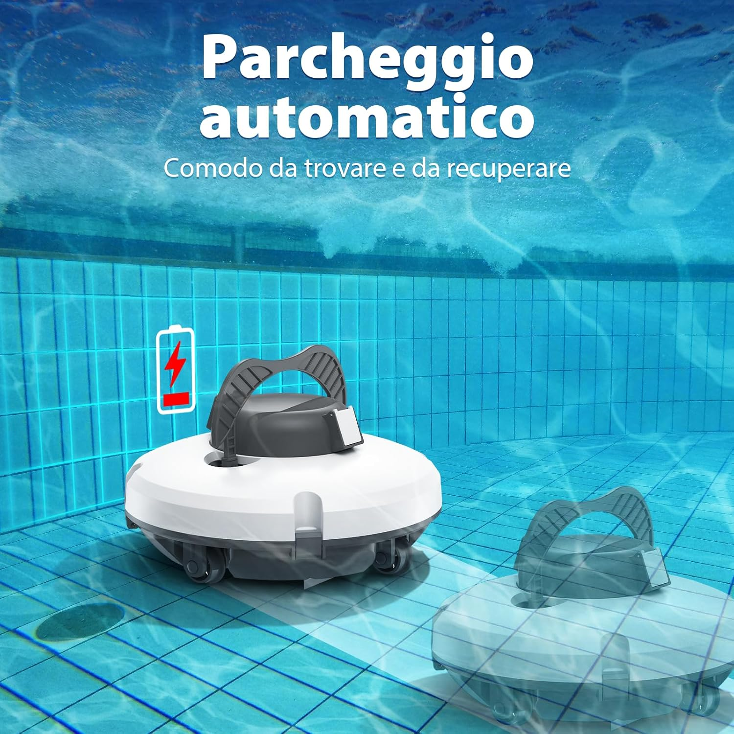 Ein weißer Poolroboter mit einem Ladesymbol fährt im blauen Wasser eines Pools.