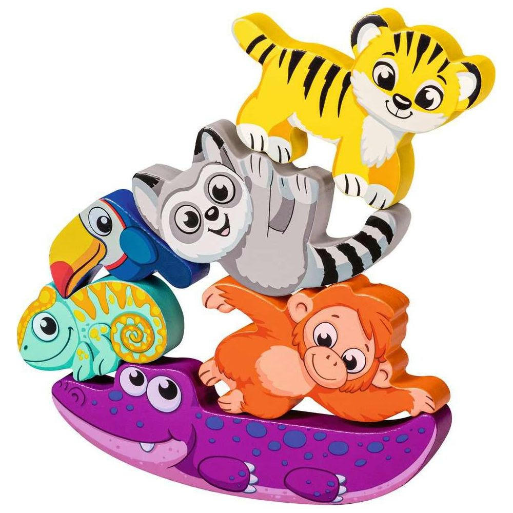 Ein bunter Stapel von Holzspielzeugtieren: Krokodil, Affe, Chamäleon, Tukan, Waschbär, Tiger.