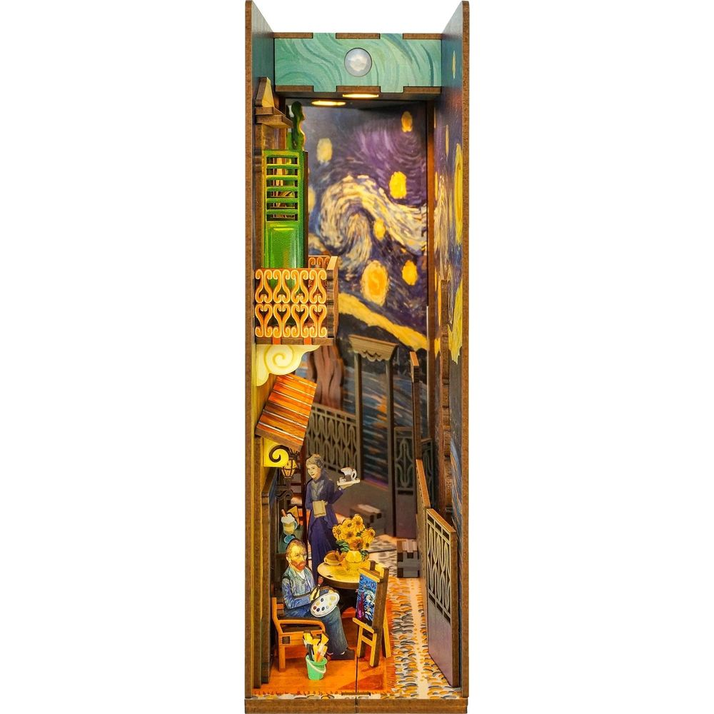 Diorama miniature représentant La Nuit étoilée avec deux personnages.