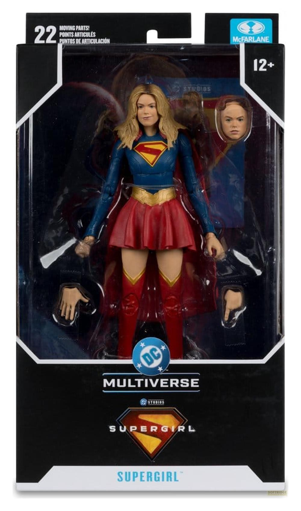 Supergirl-Actionfigur im Karton mit austauschbaren Händen.