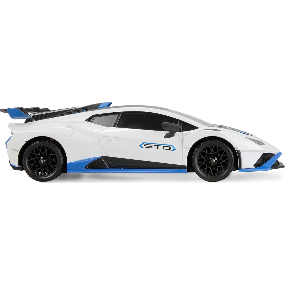 Ein weißer Lamborghini mit blauen Akzenten und schwarzem Spoiler.