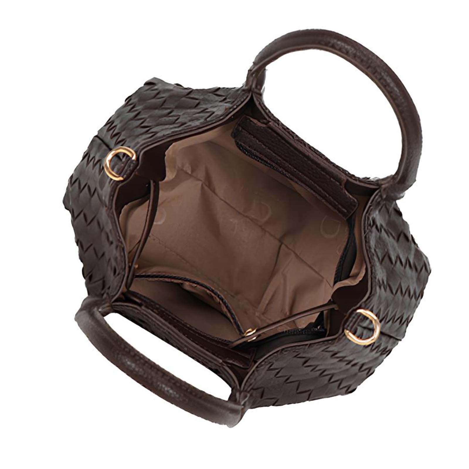 Bolso marrón tejido con asas, interior abierto con bolsillos.