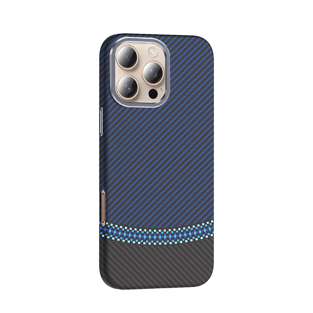 Karbon fiber desenli ve kamera kesimli mavi telefon kılıfı.