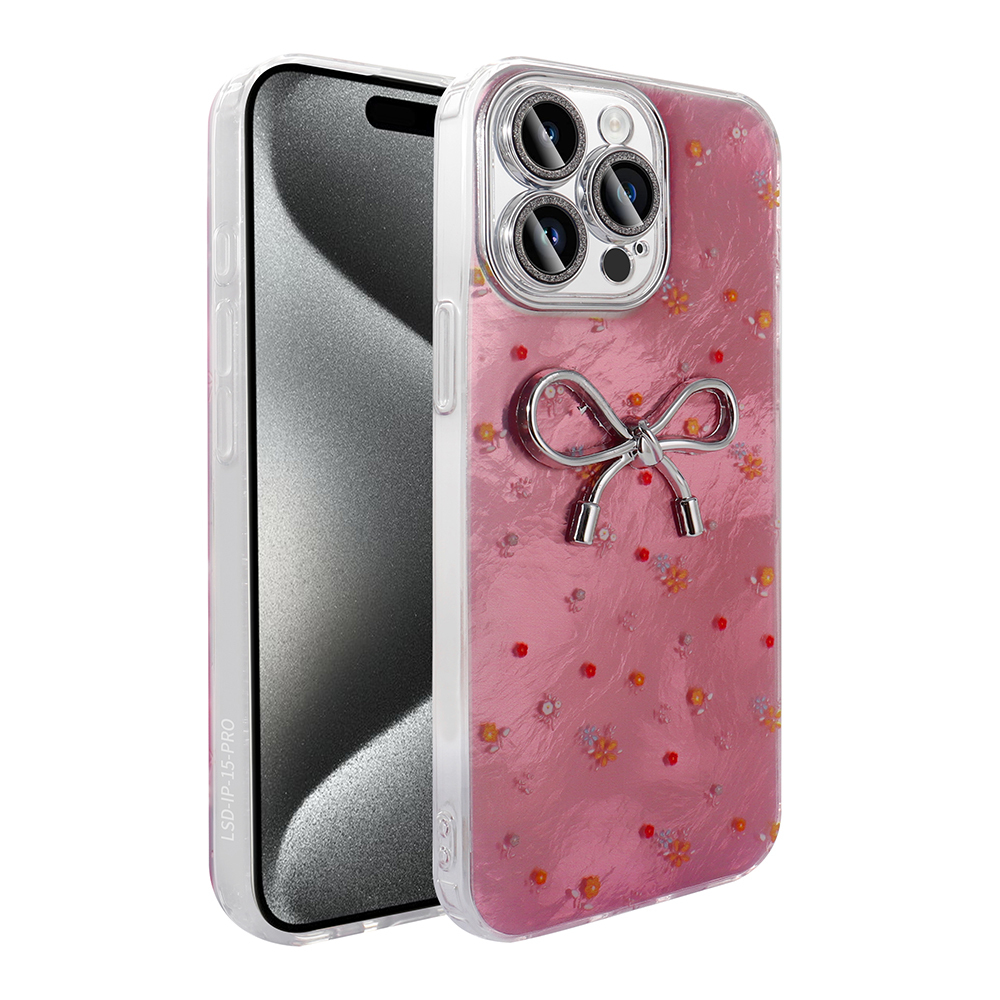 Gümüş fiyonklu, çiçek desenli pembe telefon kılıfı.