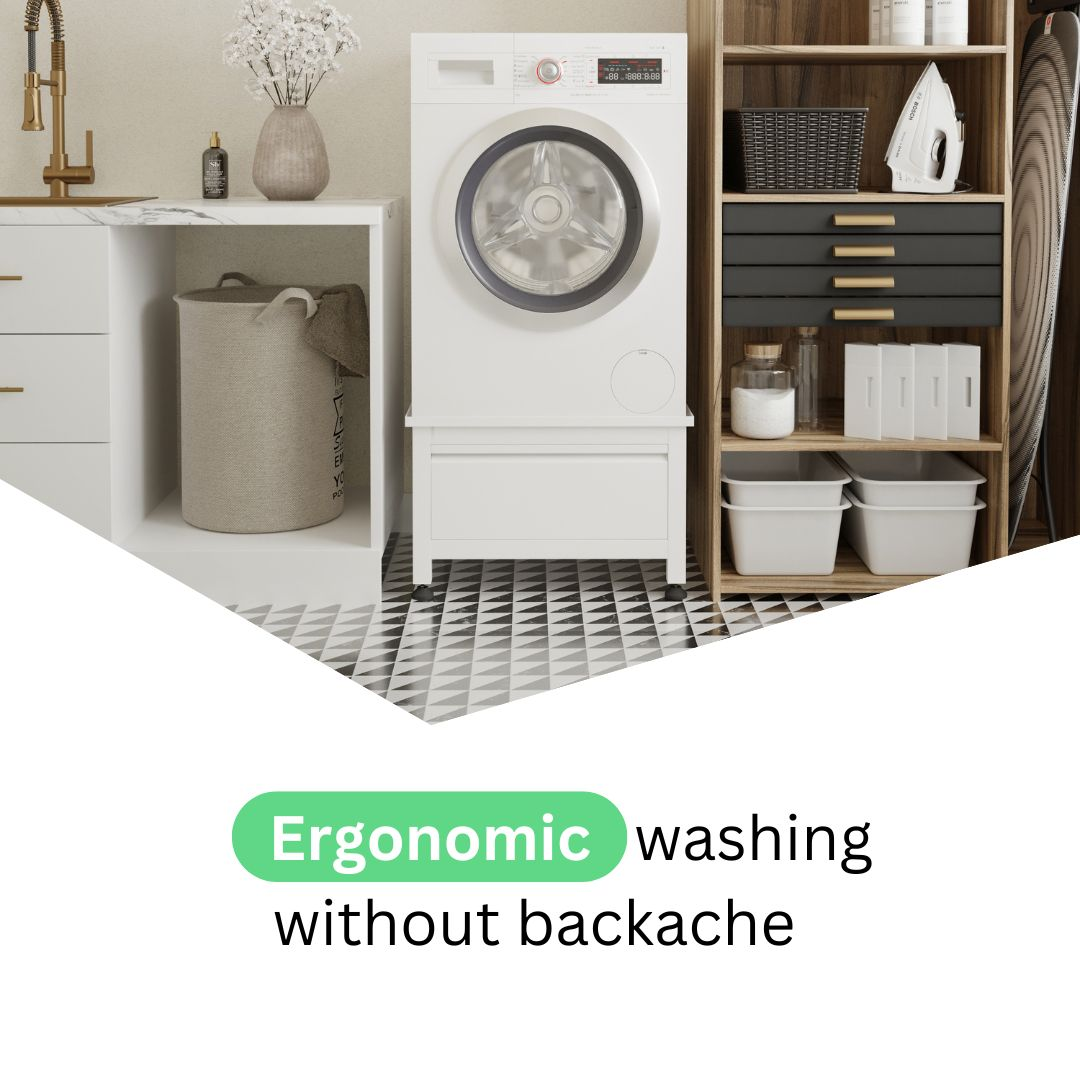 Moderne wasruimte met wasmachine op sokkel, wasmand, kast en strijkijzer.