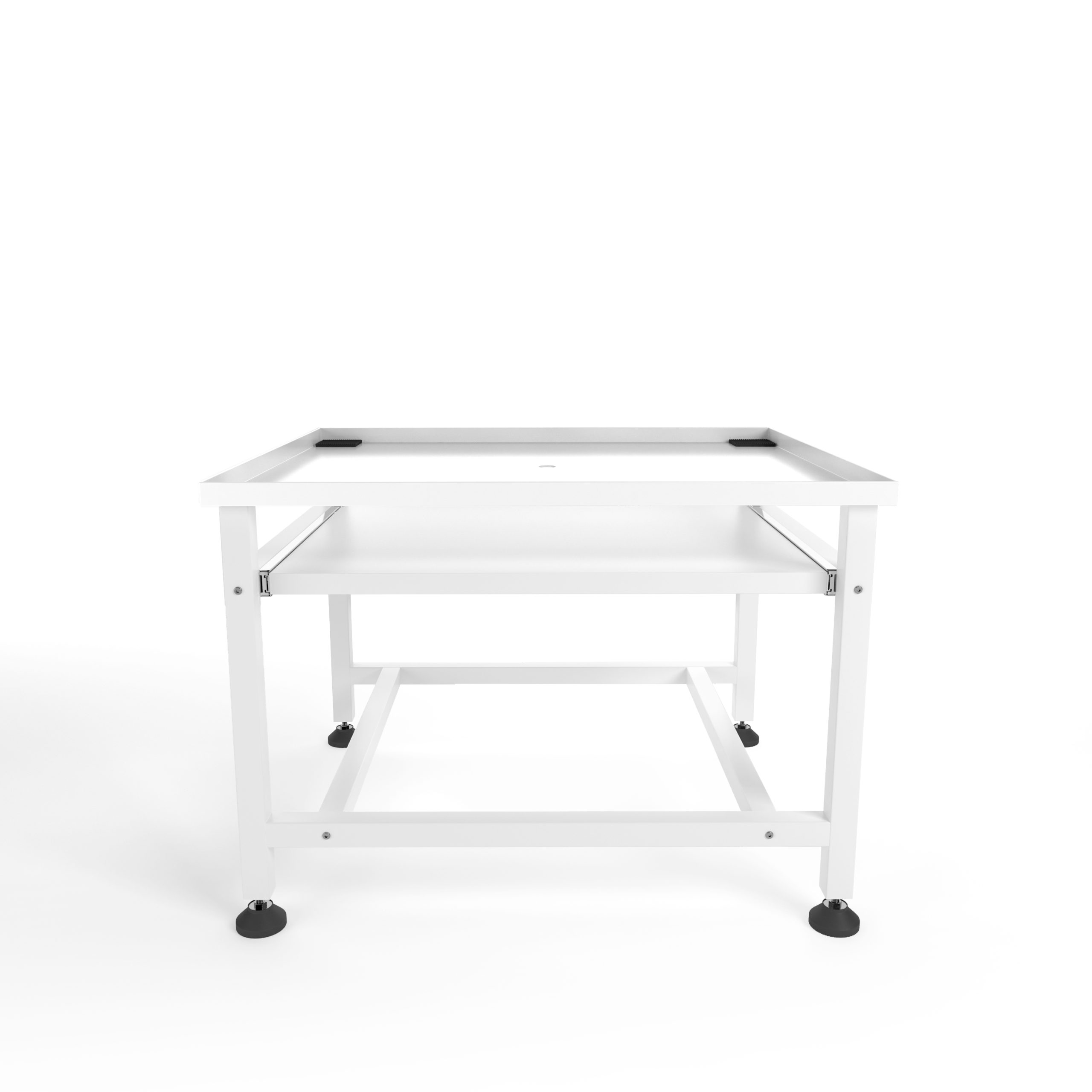 Ein weißer Metalltisch mit zwei Ebenen und schwarzen Rollen auf weißem Hintergrund.