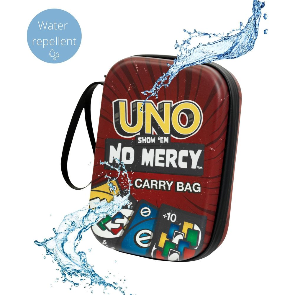 Sac de transport UNO "No Mercy" rouge avec éclaboussures d'eau. Texte hydrofuge.