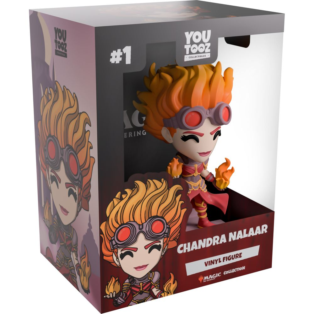 Eine "Chandra Nalaar" Vinylfigur von YouTooz in einer Box. Sie hat orange Haare, Schutzbrille und Flammen.