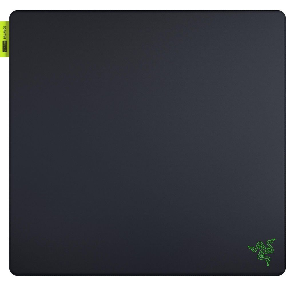 Dunkelgraue Mausmatte mit grünem Razer-Logo unten rechts und grünem Text oben links.