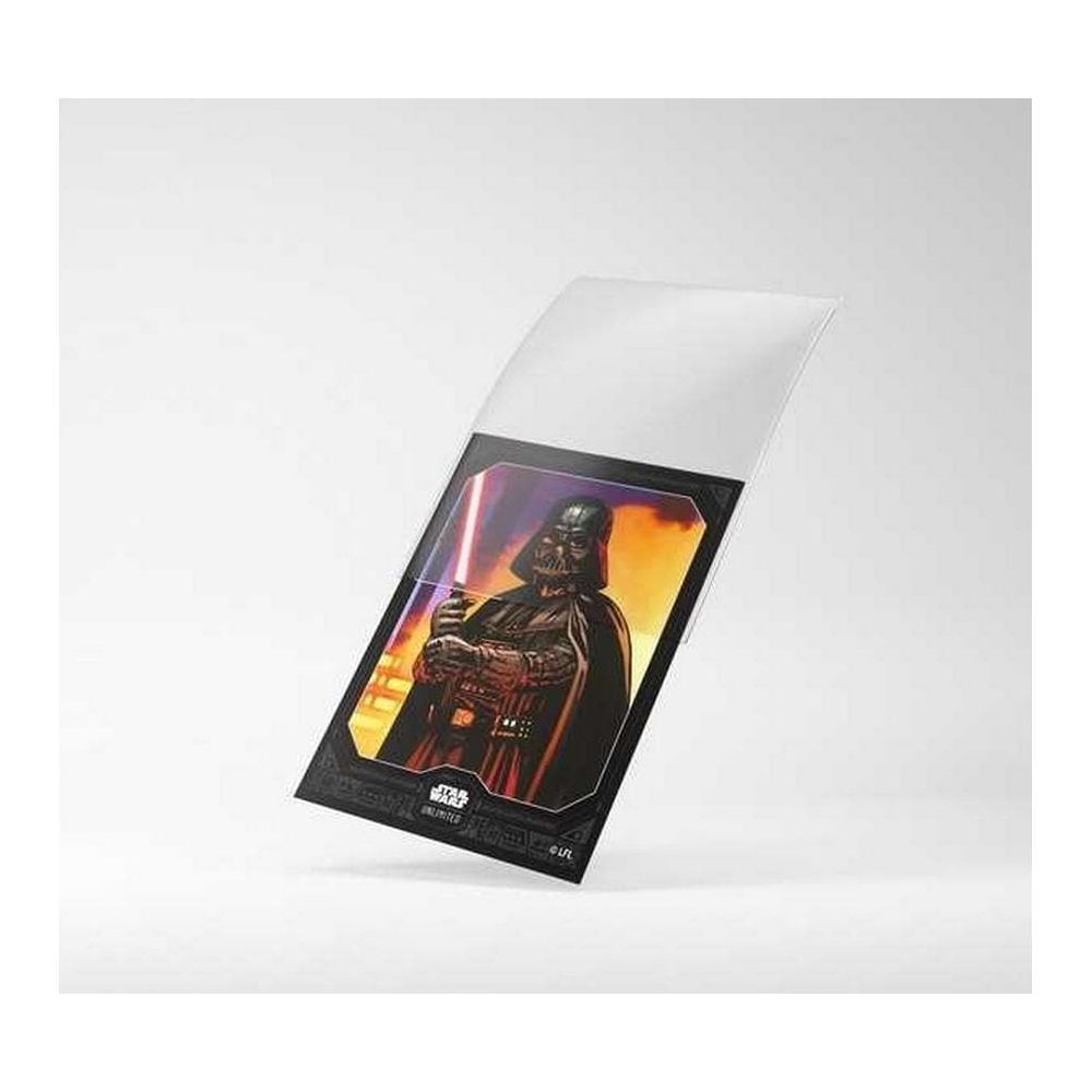 Dark Vador tenant un sabre laser rouge, sur une carte avec logo Star Wars.