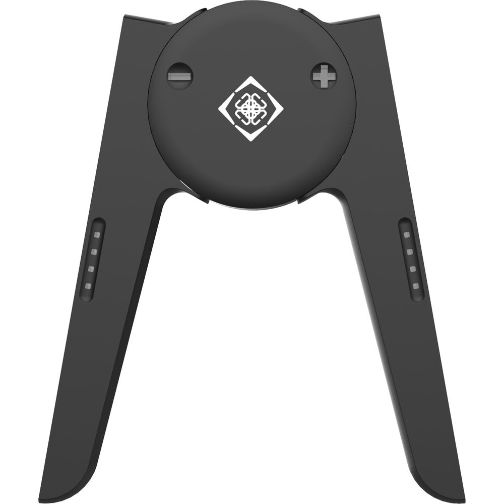 Ein schwarzer, zusammenklappbarer Halter mit einem Logo in der Mitte und vier Ladeanzeigen.