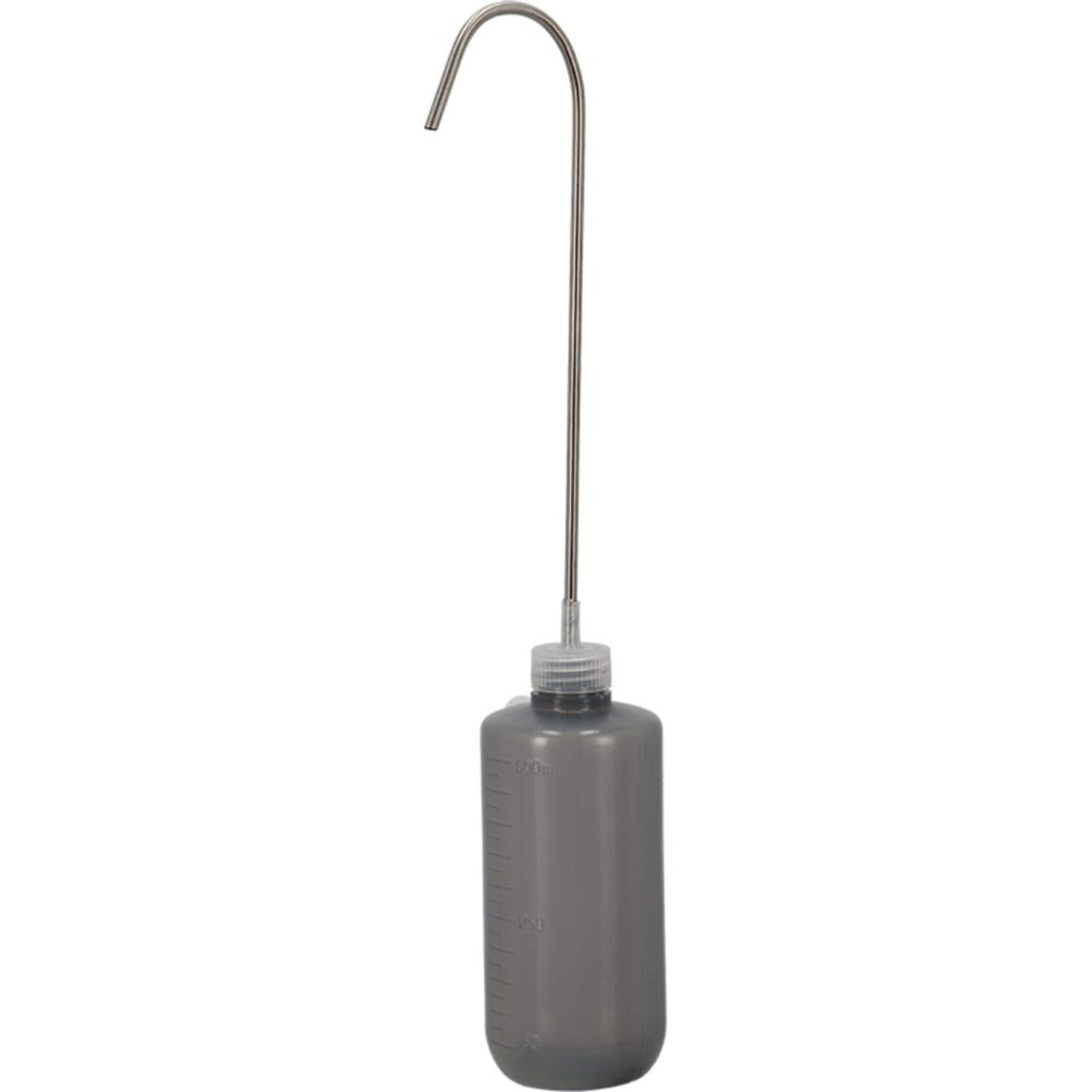 Graue Plastikflasche mit langem, gebogenem Metallrohr.