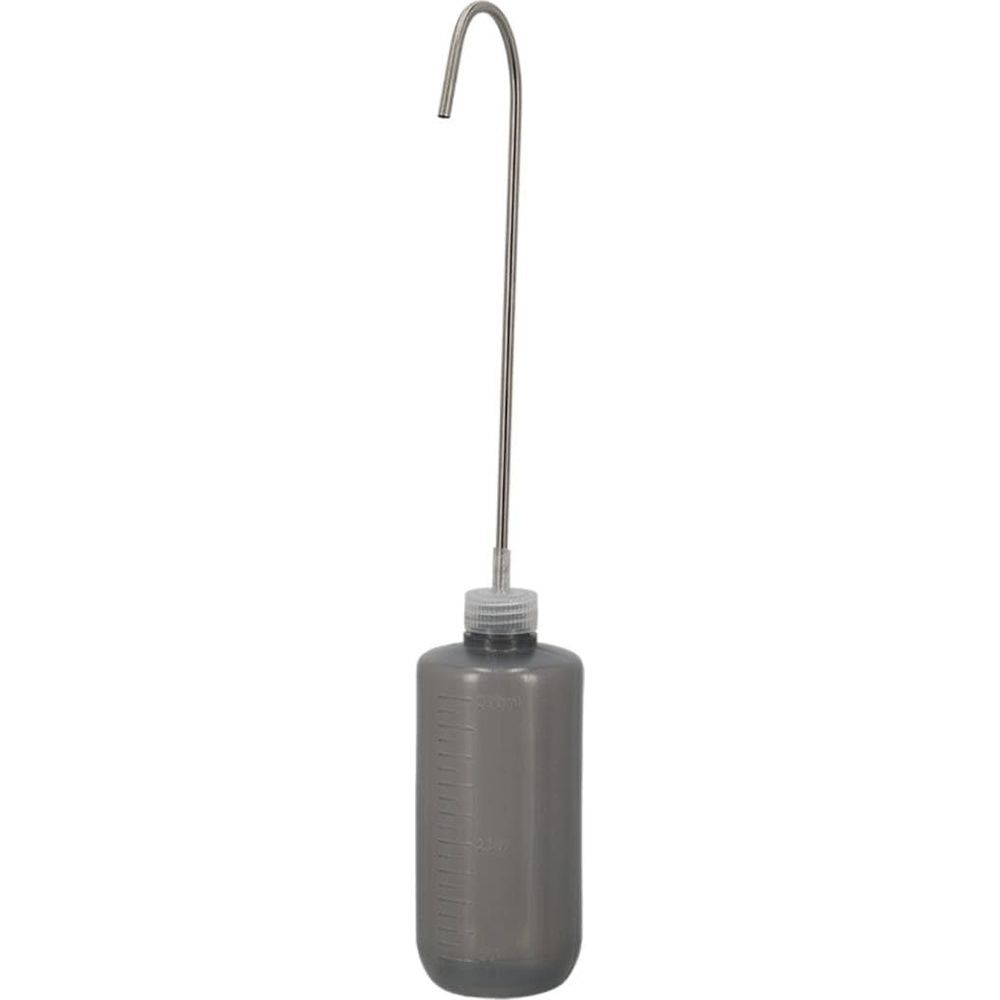 Graue Plastikflasche mit gebogenem Metallrohr.