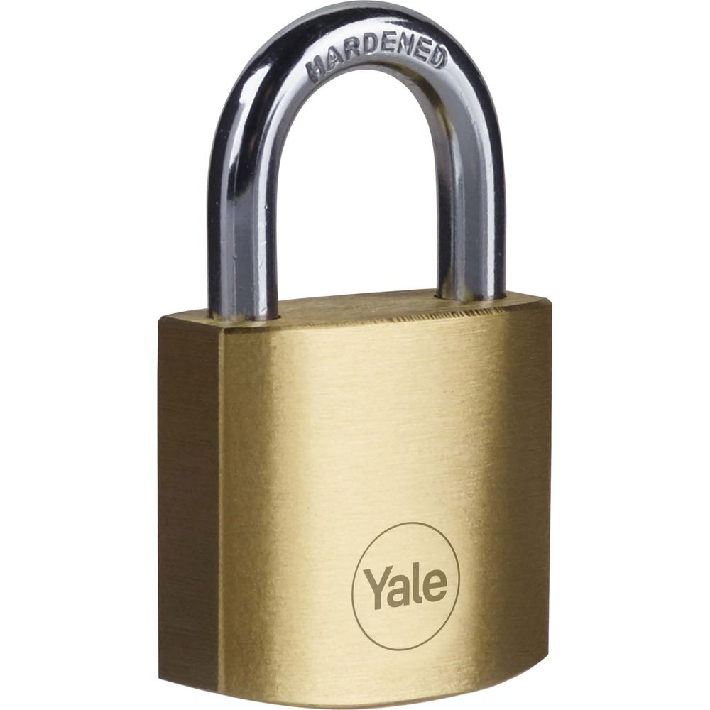 Ein Messingvorhängeschloss mit silbernem Bügel und Yale-Logo.