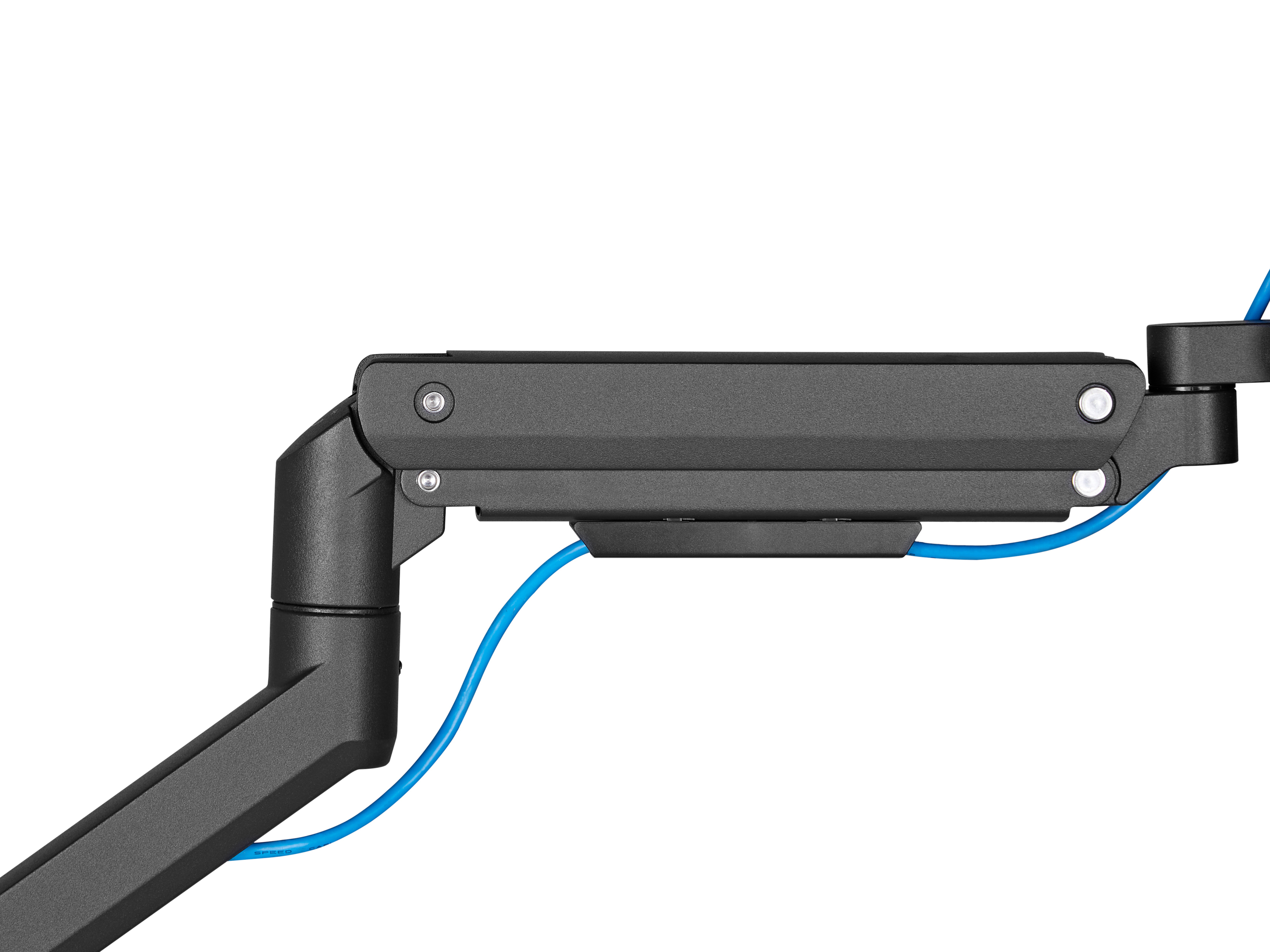 Een zwarte monitorarm met een blauwe kabel op een witte achtergrond.