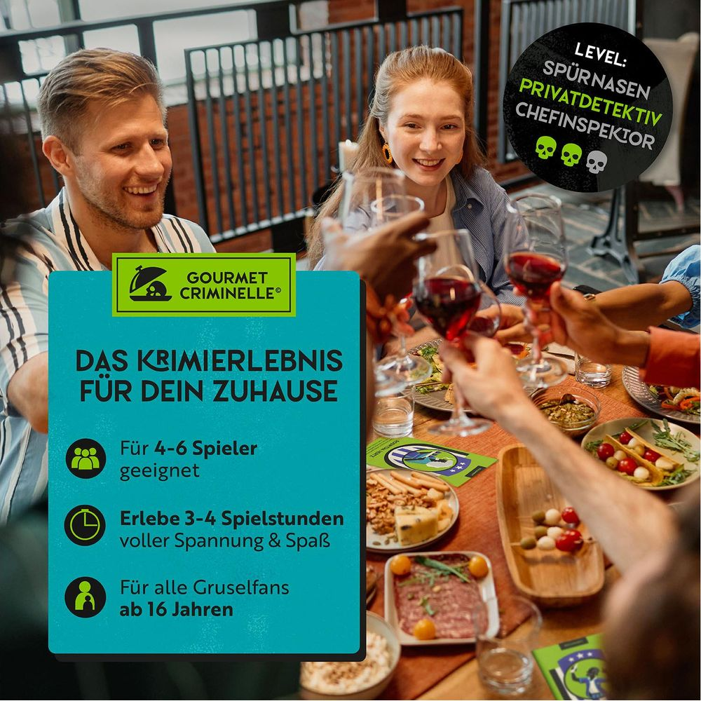 Freunde stoßen mit Rotwein an. Ein Tisch voller Essen und Spielelemente.