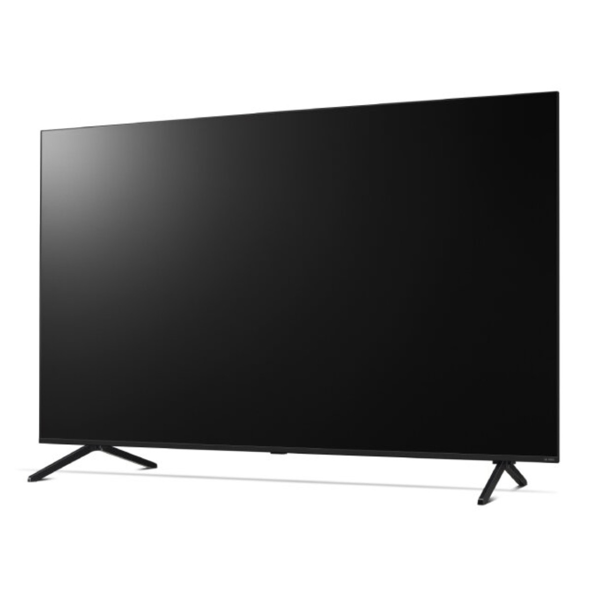 Een grote, zwarte, flatscreen televisie wordt van de zijkant getoond op een witte achtergrond.