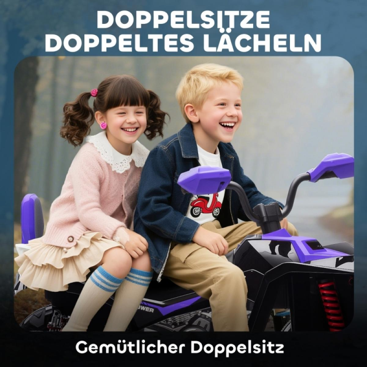 Zwei glückliche Kinder fahren draußen auf einem lila Spielzeugmotorrad. Junge fährt, Mädchen sitzt hinten.