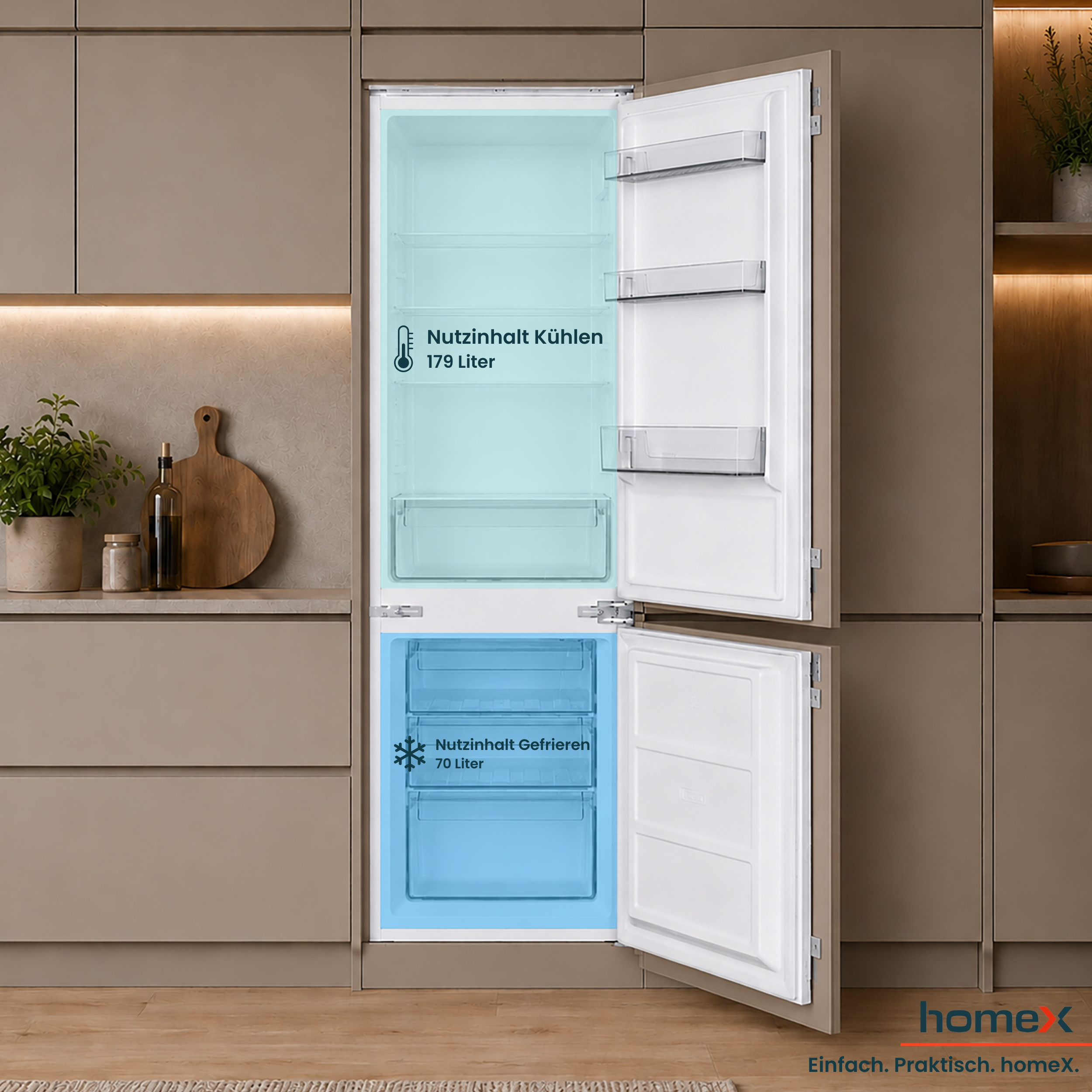 Offener Kühlschrank mit 179 L Kühl- und 70 L Gefrierkapazität.