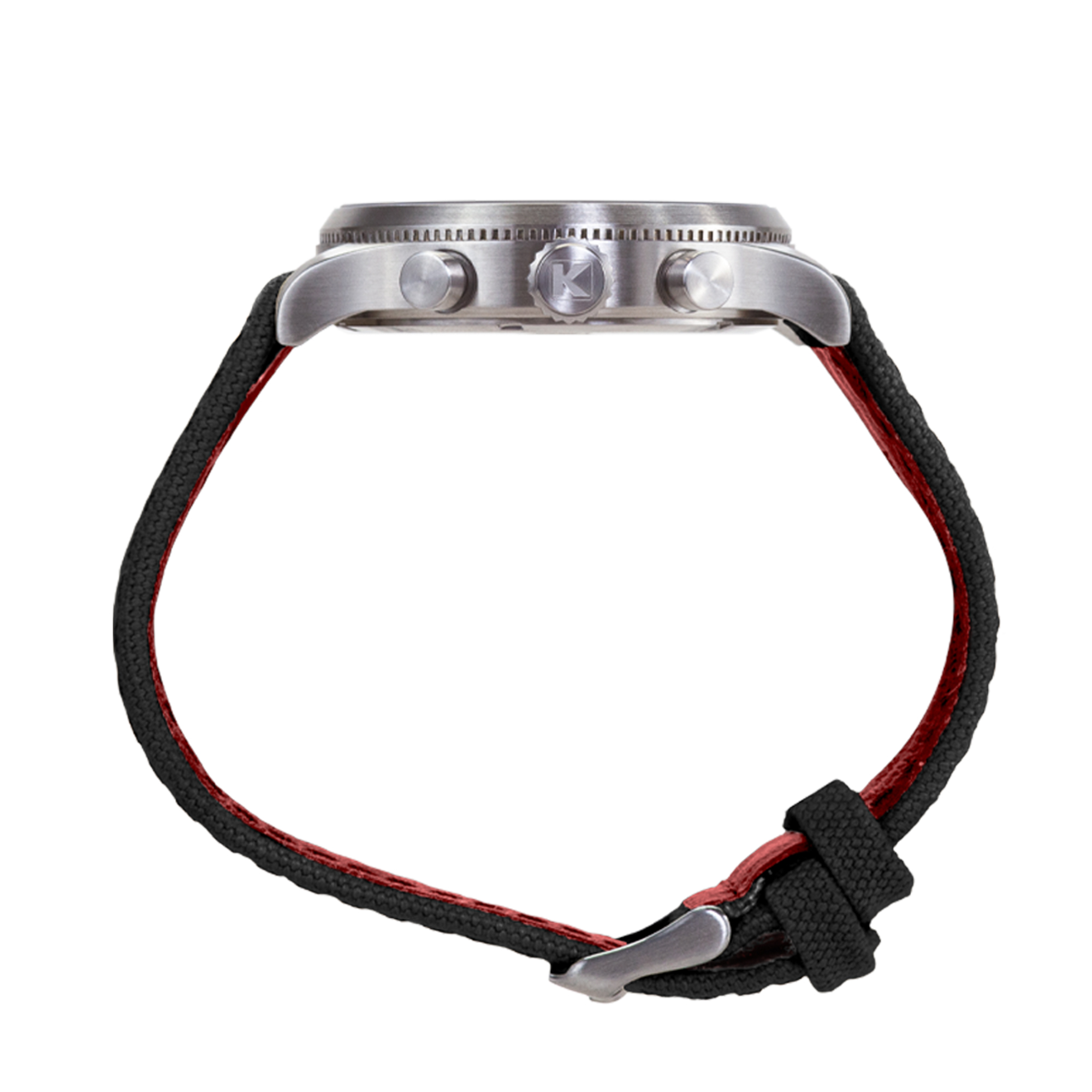 Eine silberne Uhr mit schwarzem und rotem Armband, von der Seite gesehen.