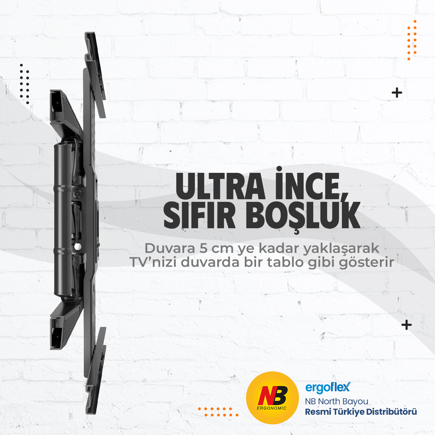 Duvara yakın monte edilmiş ince siyah TV duvara montaj aparatı.