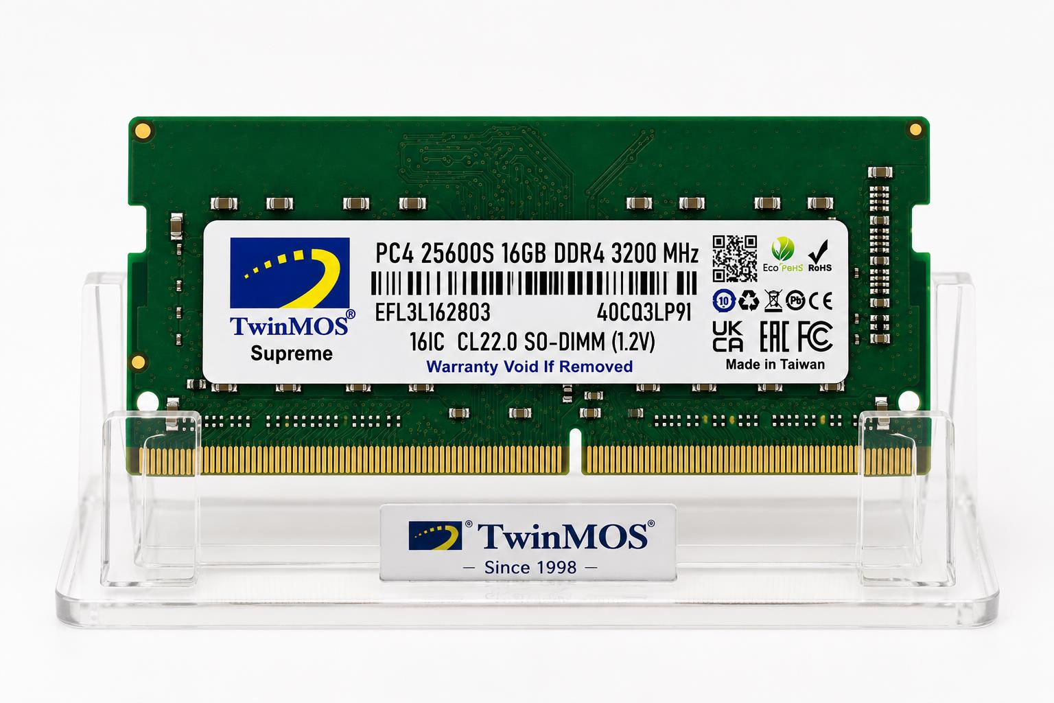 Yeşil TwinMOS 16GB DDR4 3200MHz RAM modülü önden görünüyor.