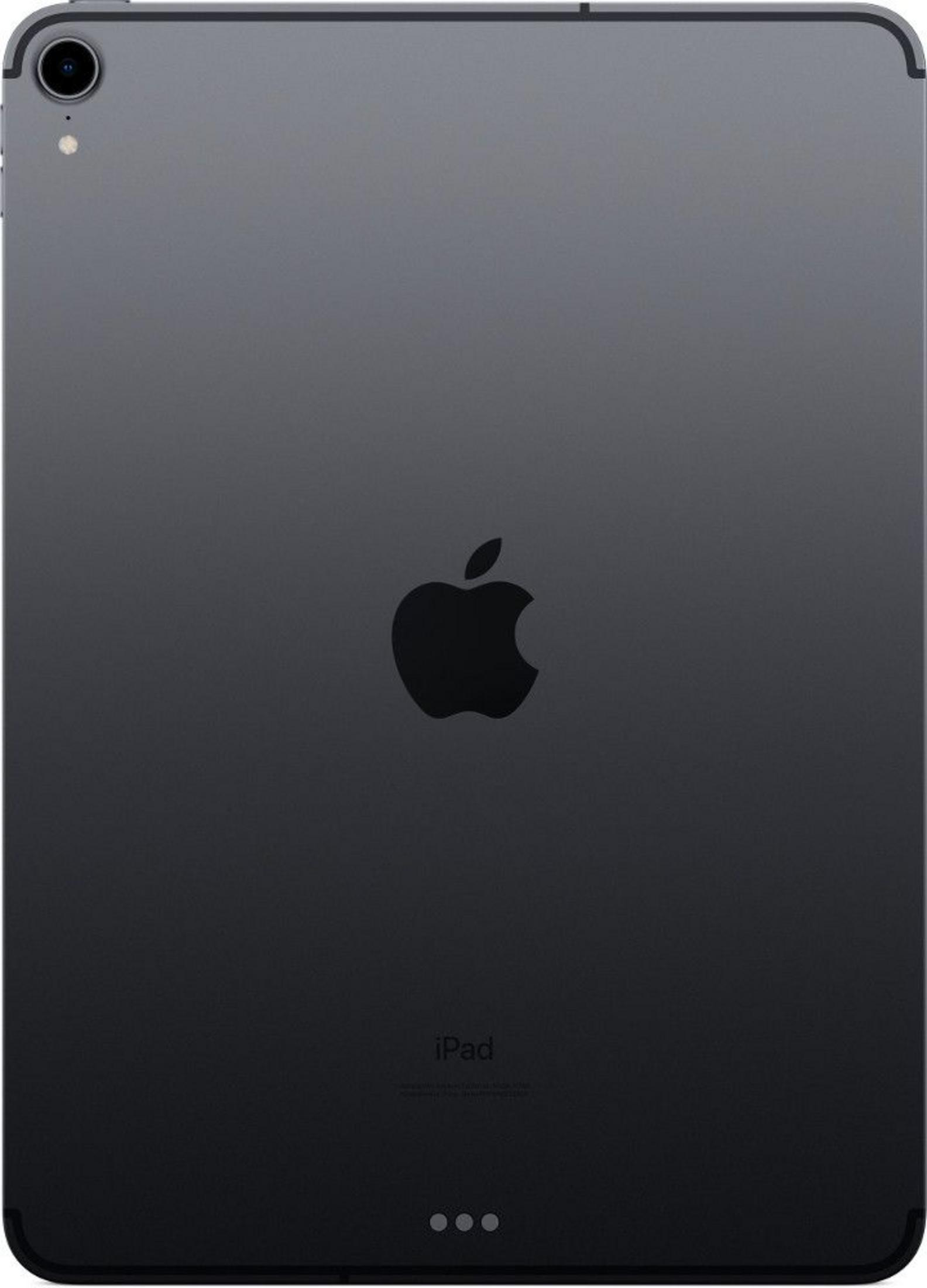 Rückseite eines dunklen iPads mit Apple-Logo und Kamera oben links.
